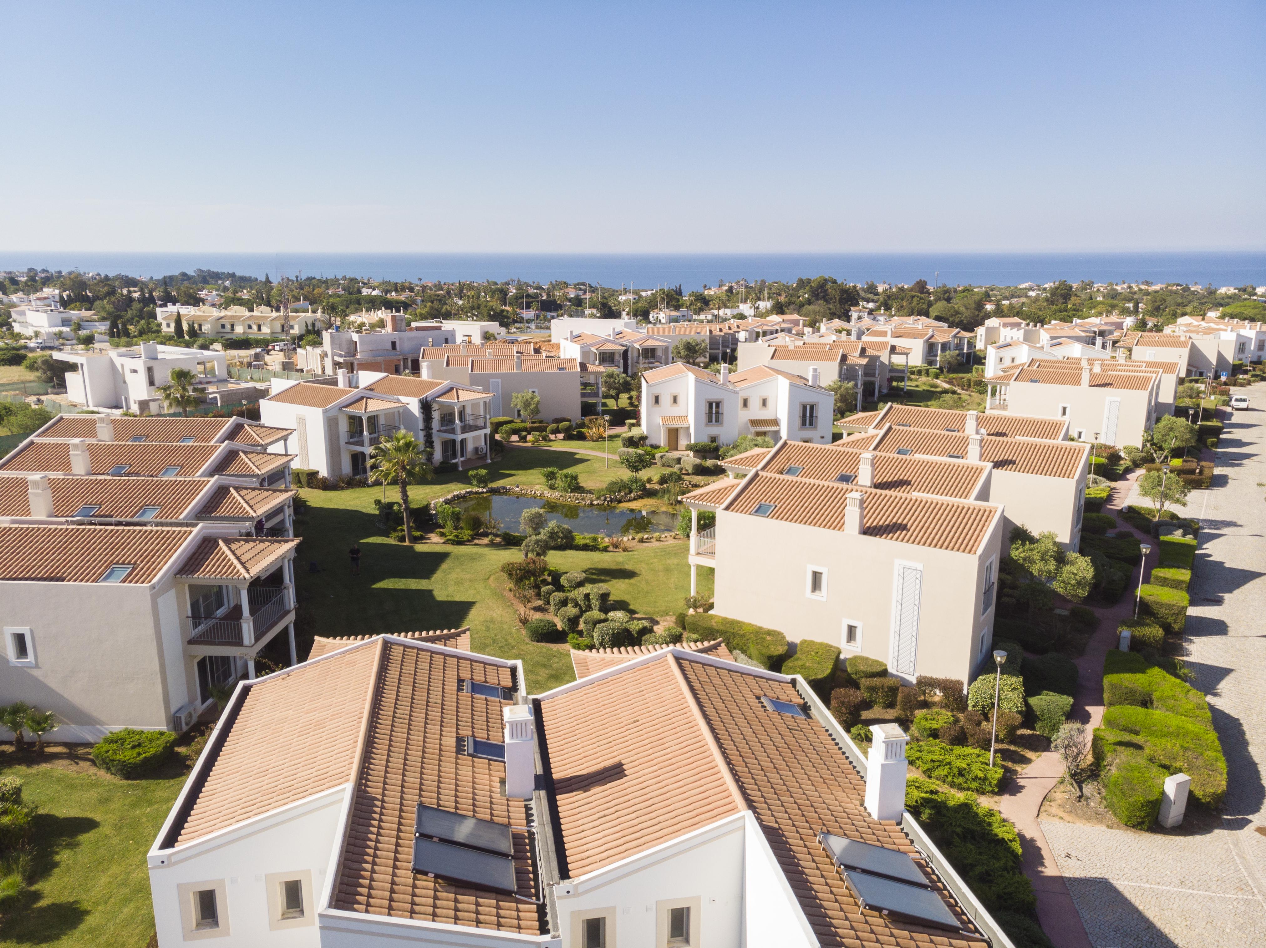 Vale Da Lapa Village Resort Carvoeiro  Exterior photo Residential area in Corallia