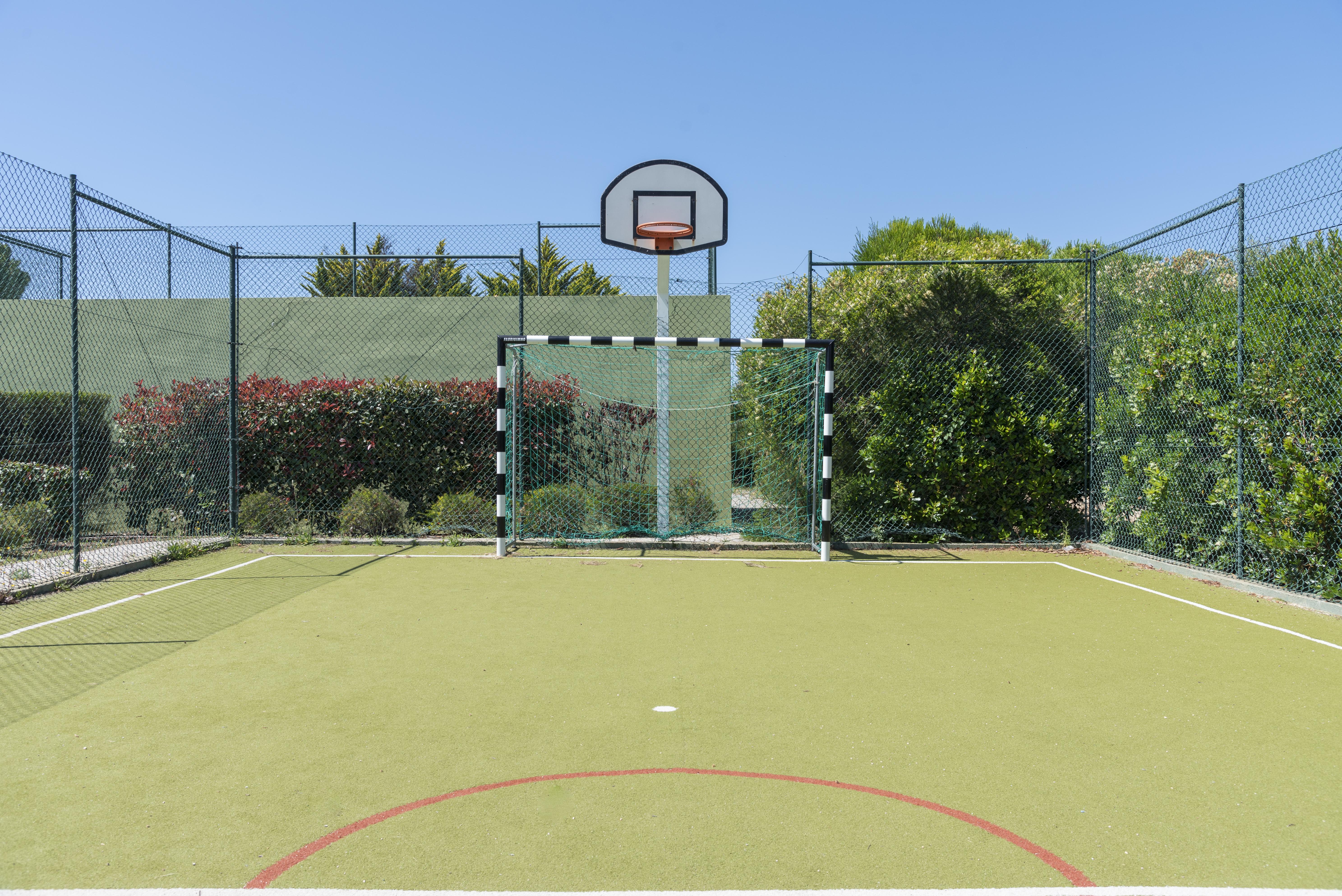 Vale Da Lapa Village Resort Carvoeiro  Exterior photo The basketball and netball goals
